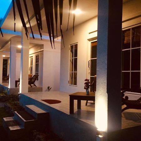 Hotel La Perla Bentota Extérieur photo